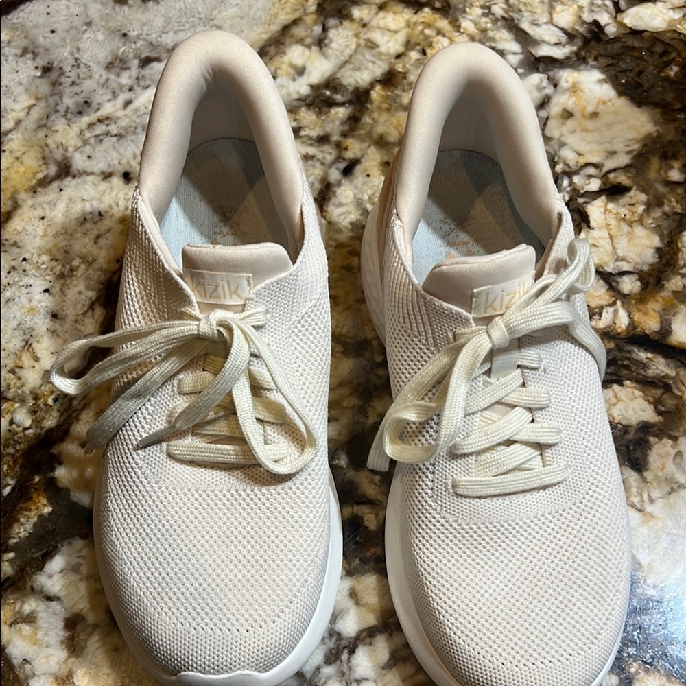 Women's Kizik Sneakers